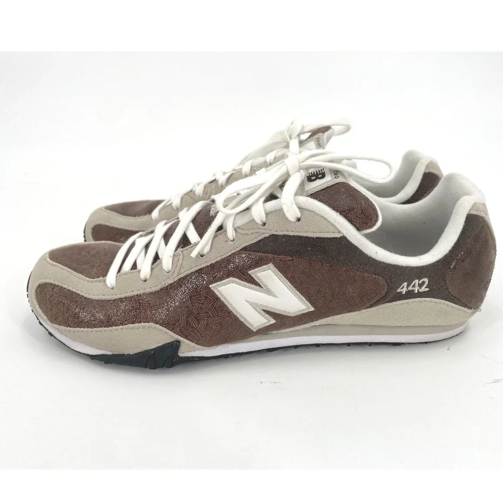New Balance 442 Sneakers Womens 10 Brown Tan Suede Retro Sporty Classic VTG Y2K